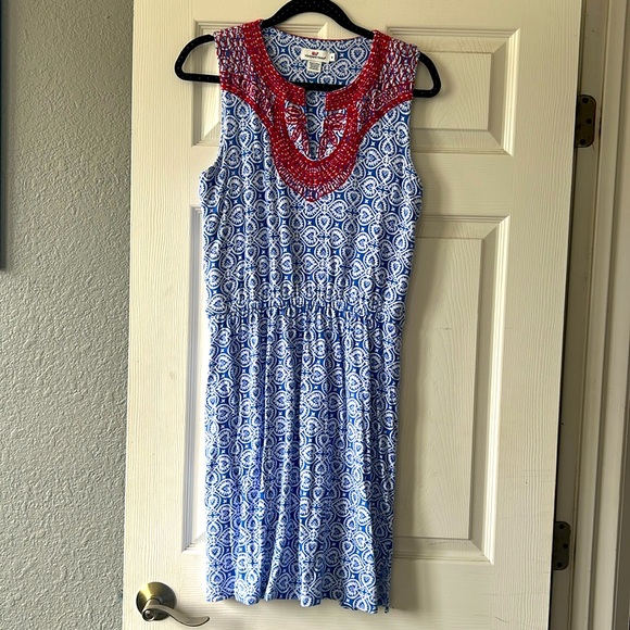 Vineyard Vines Dresses & Skirts - Vineyard Vines embroidered tile print knit stretch dress in marlin